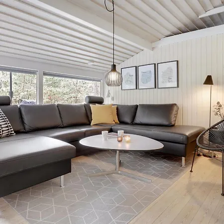 Dagi - 300m From The Sea By Interhome
